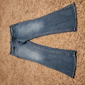 Silver Jeans Elyse Slim Boot Cut Jeans